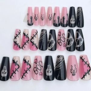 Halloween full cover false nails scary scream ghost cute heart black and…
